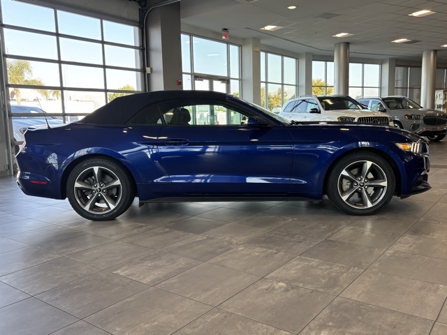2015 Ford Mustang V6 Convertible photo 13