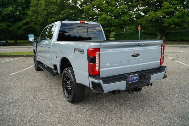 2025 Ford F-250 Lariat photo 6