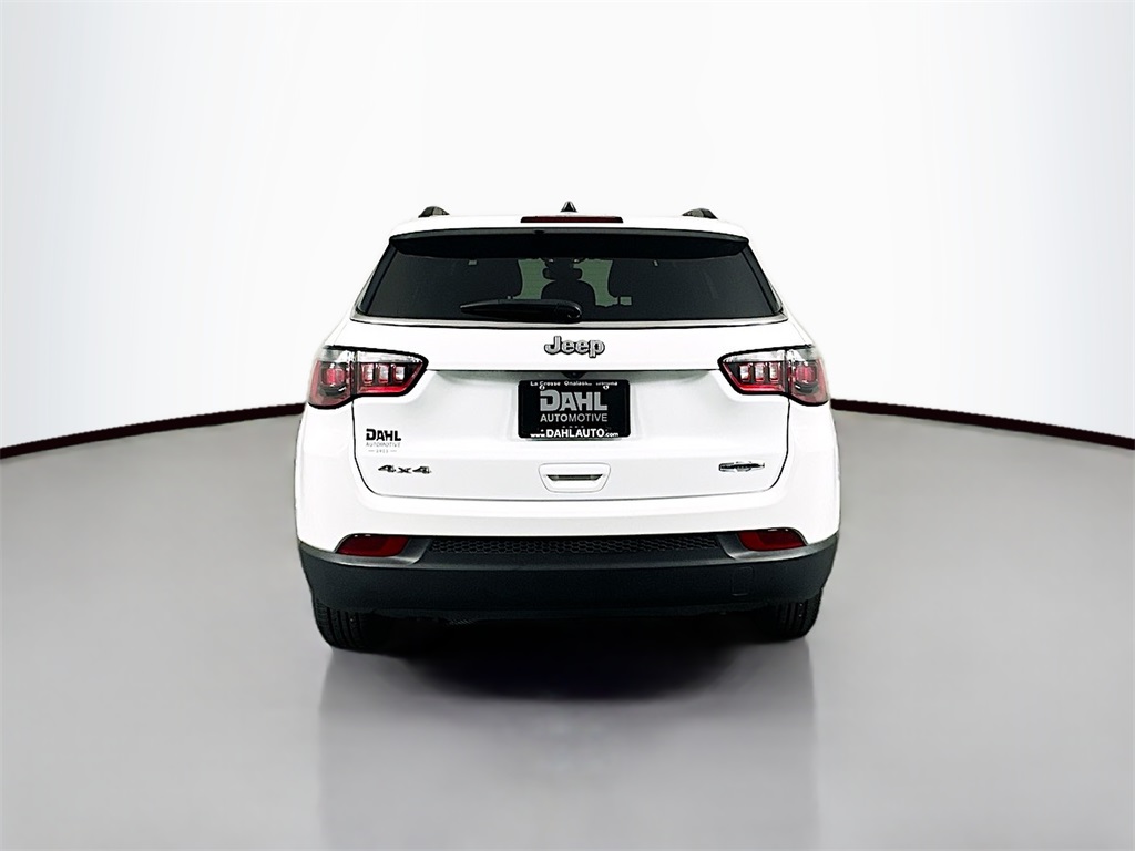 2024 Jeep Compass Latitude photo 13