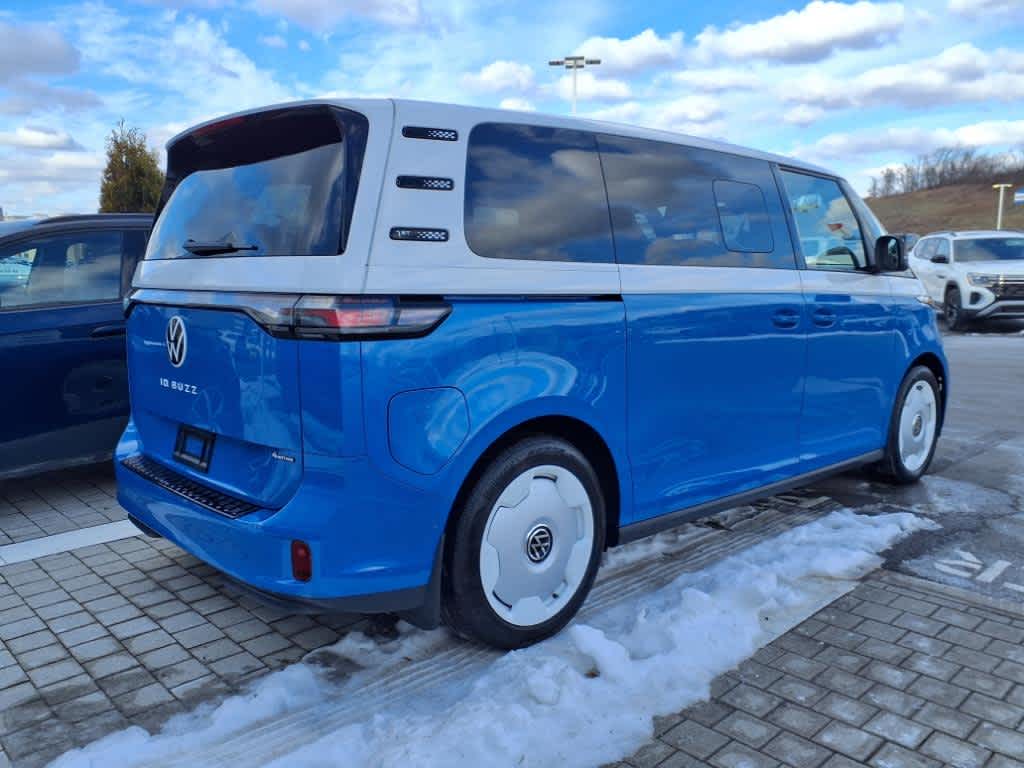 2025 Volkswagen ID. Buzz photo 3