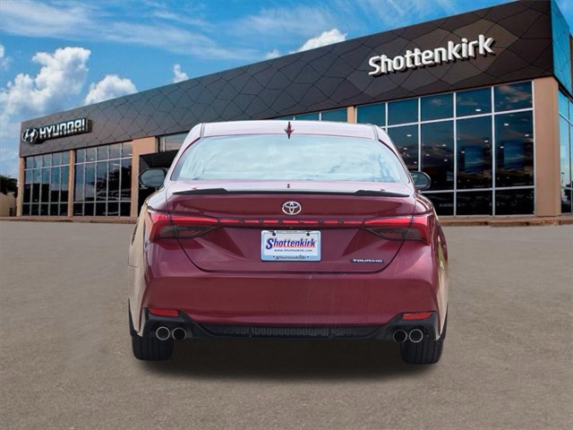 2019 Toyota Avalon Touring photo 7