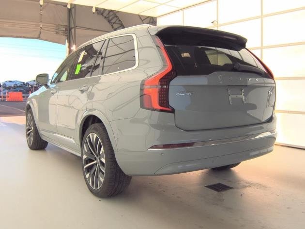 2025 Volvo XC90 Plus photo 2