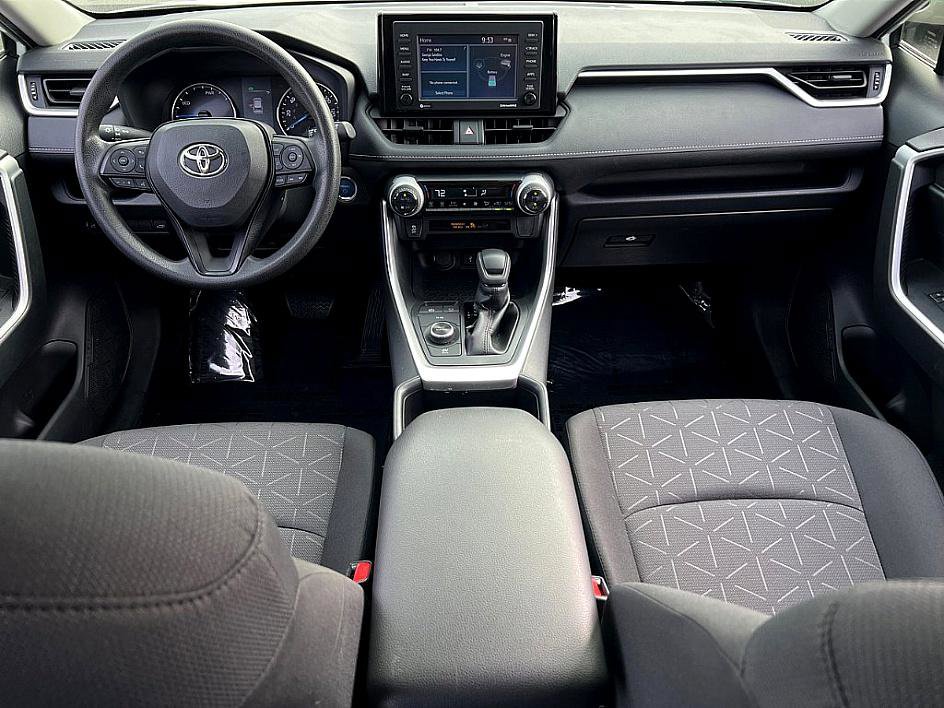 2022 Toyota RAV4 Hybrid XLE photo 6