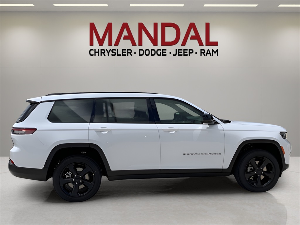 2025 Jeep Grand Cherokee Altitude X photo 4