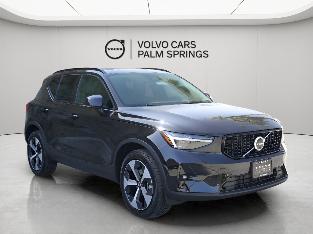 2025 Volvo XC40