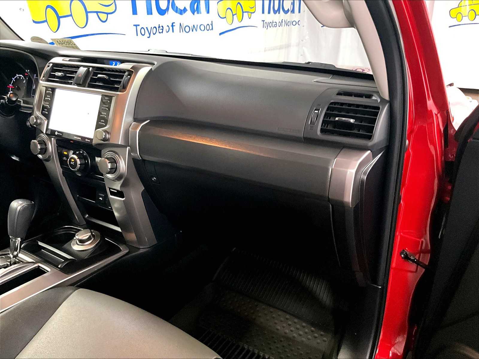 2024 Toyota 4Runner SR5 Premium photo 12