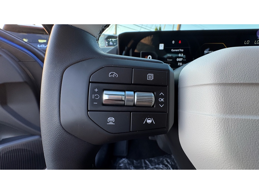 2025 Kia K4 GT-Line photo 10