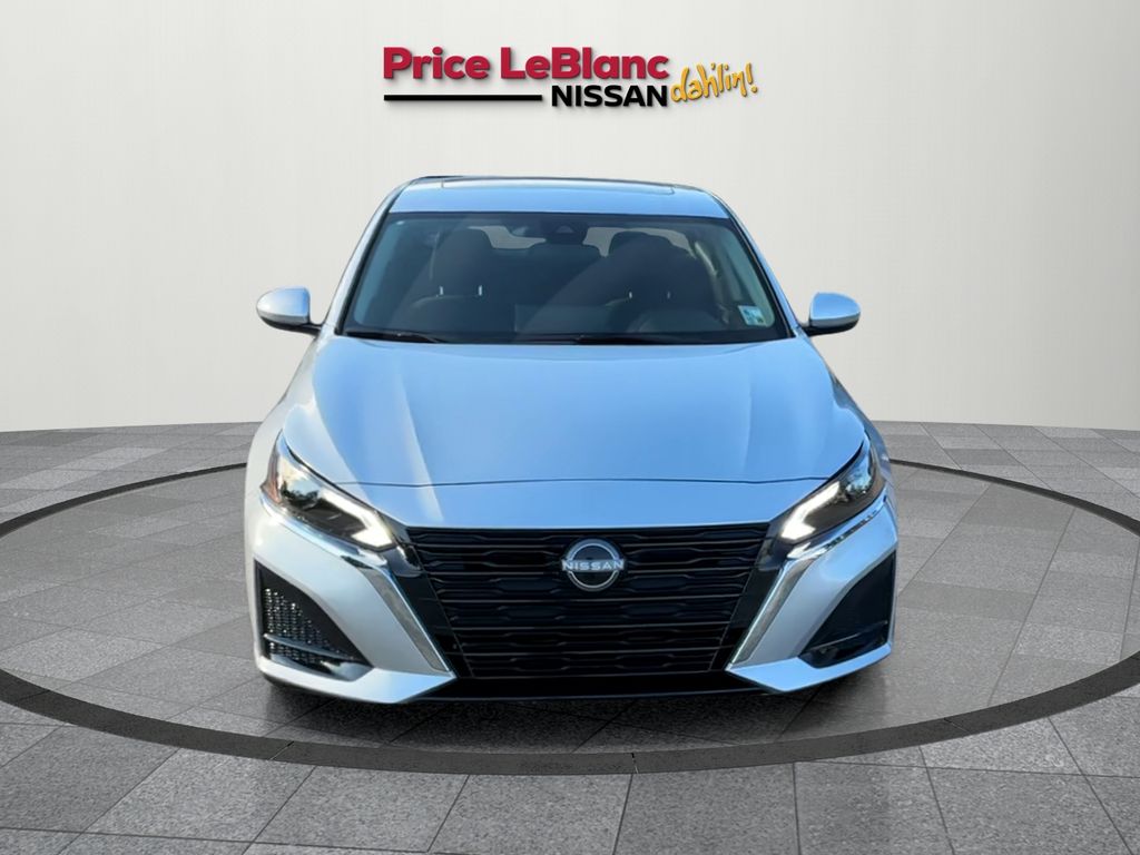 2025 Nissan Altima SV Special Edition photo 2