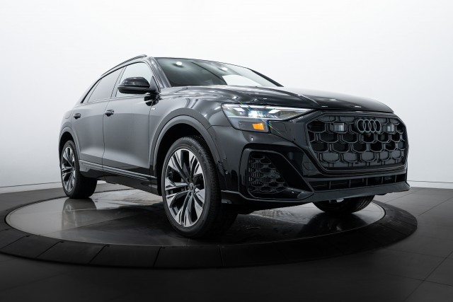 2025 Audi Q8 Premium Plus