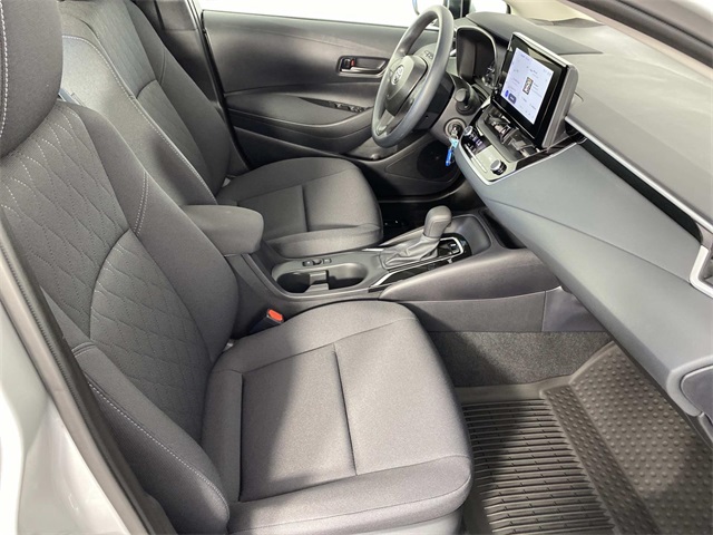 2025 Toyota Corolla LE photo 9