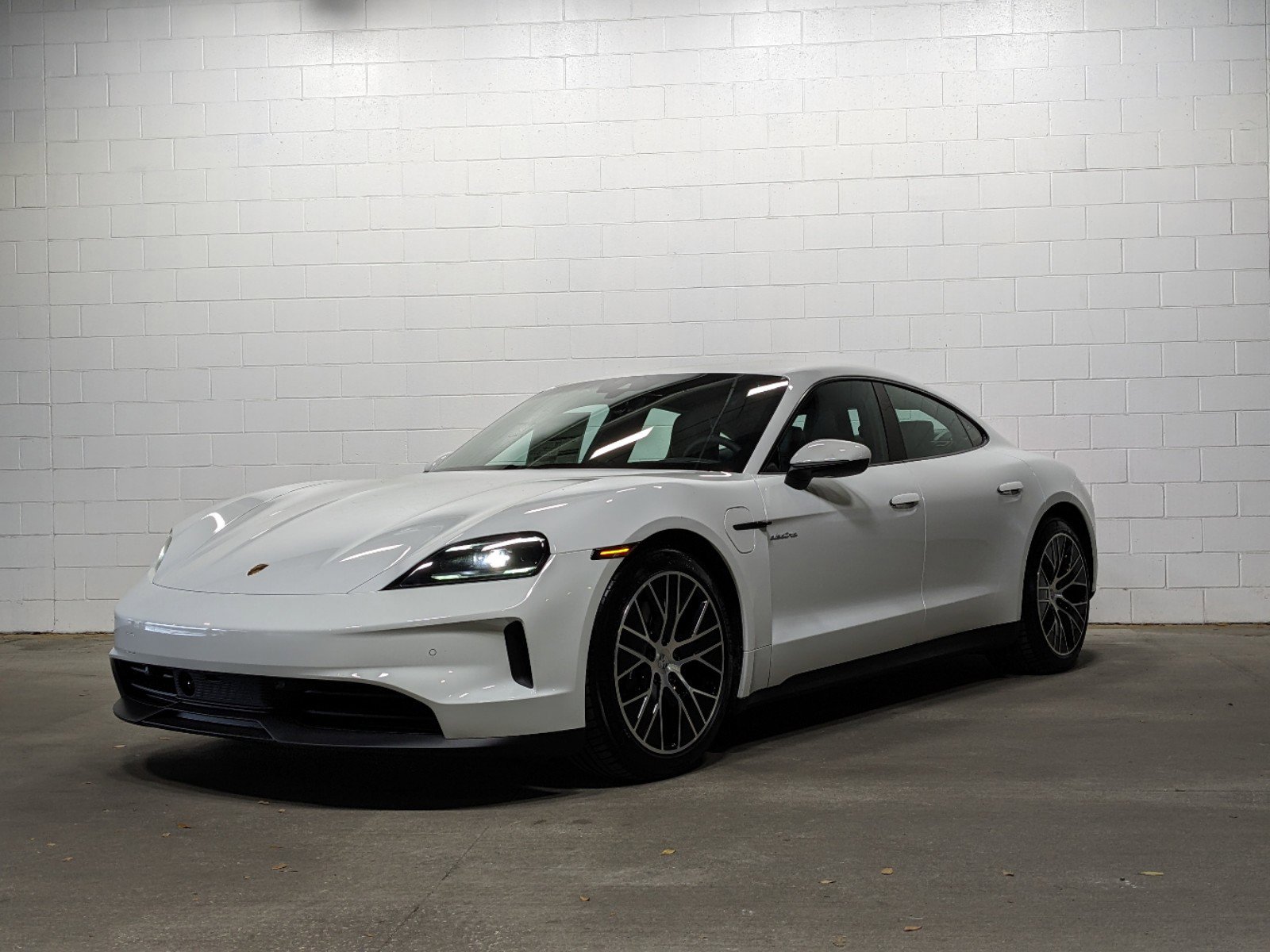 New 2025 Porsche Taycan 4dr Car in Tampa #SA11891 Porsche Tampa