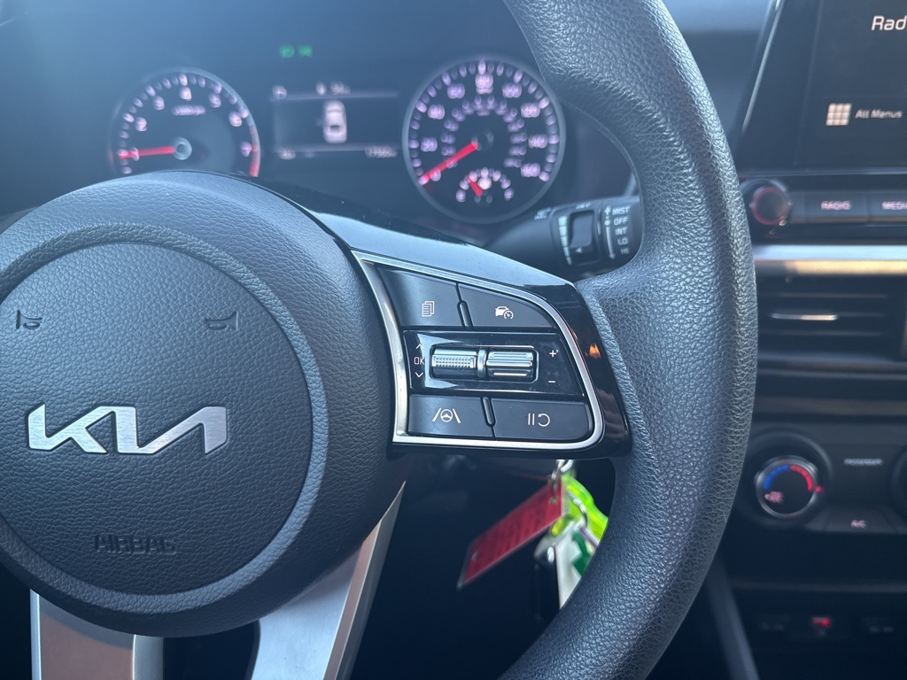 2023 Kia Forte LXS photo 8