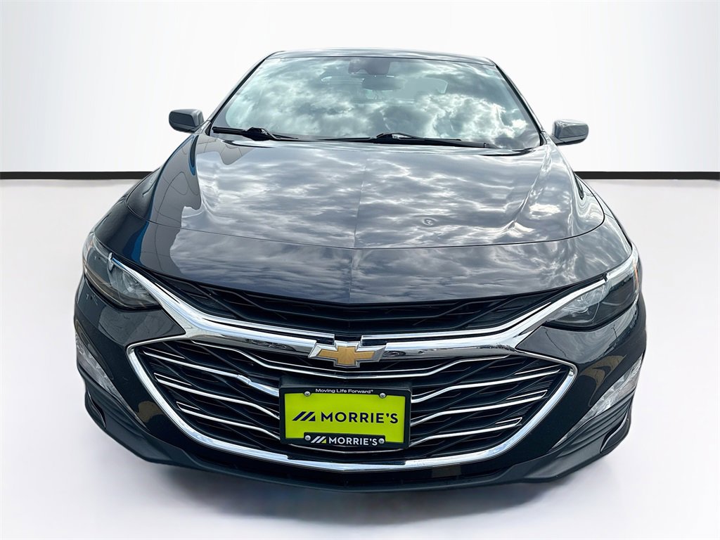 2023 Chevrolet Malibu 1LT photo 2