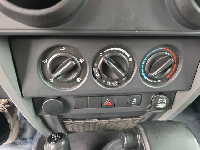2010 Jeep Wrangler Sport photo 22