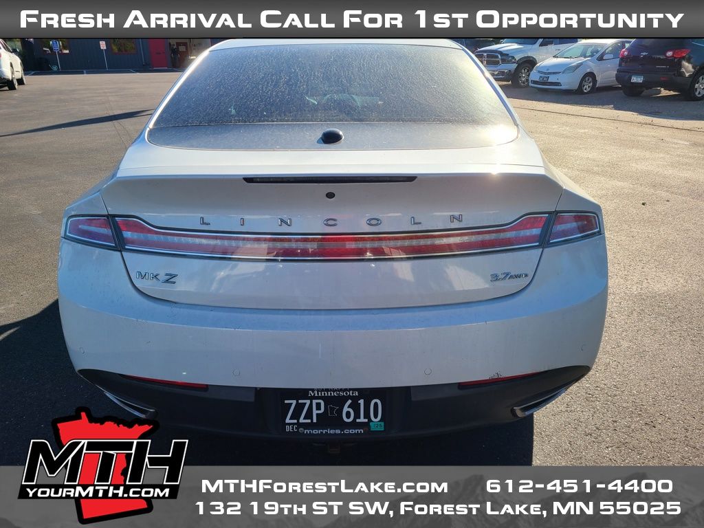 2013 Lincoln MKZ Base photo 4