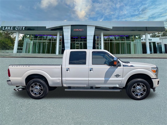 2015 Ford F-250 photo 2