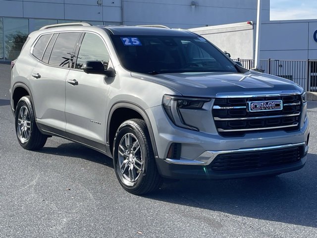 2025 GMC Acadia Elevation's photo