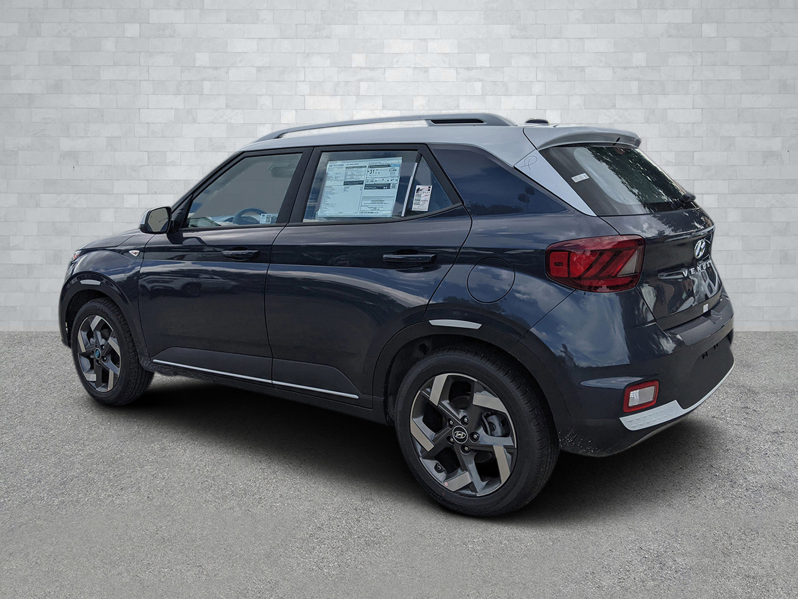 2025 Hyundai Venue SEL Limited photo 6