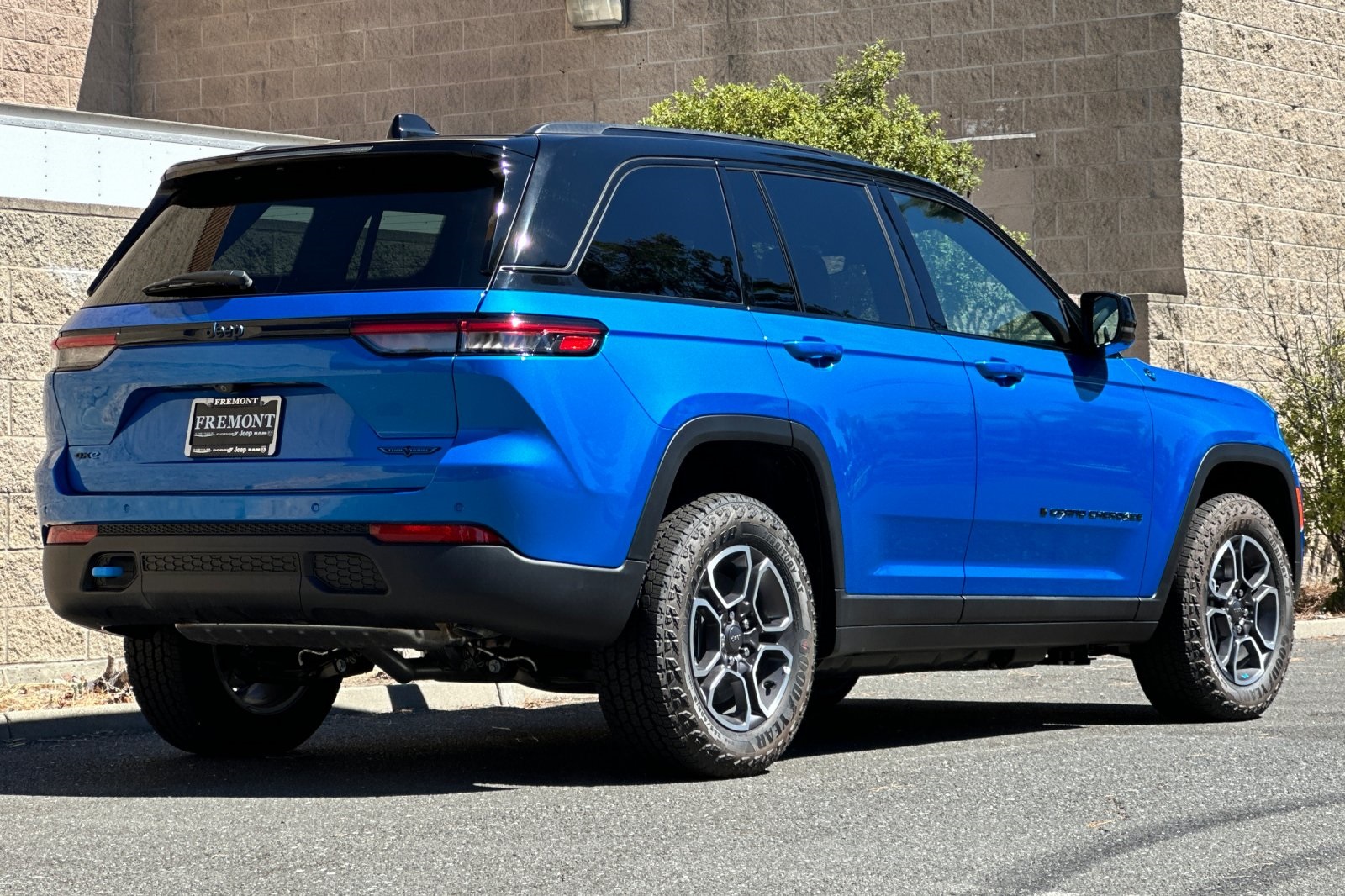 2023 Jeep Grand Cherokee Trailhawk 4xe photo 3