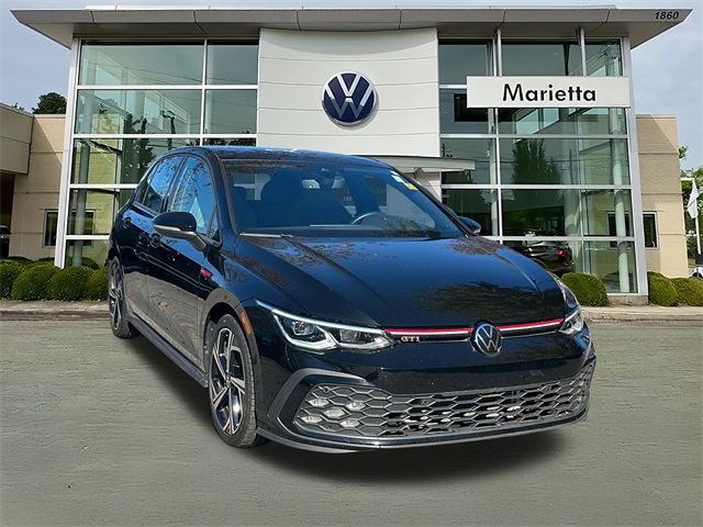 2024 Volkswagen Golf GTI SE's photo