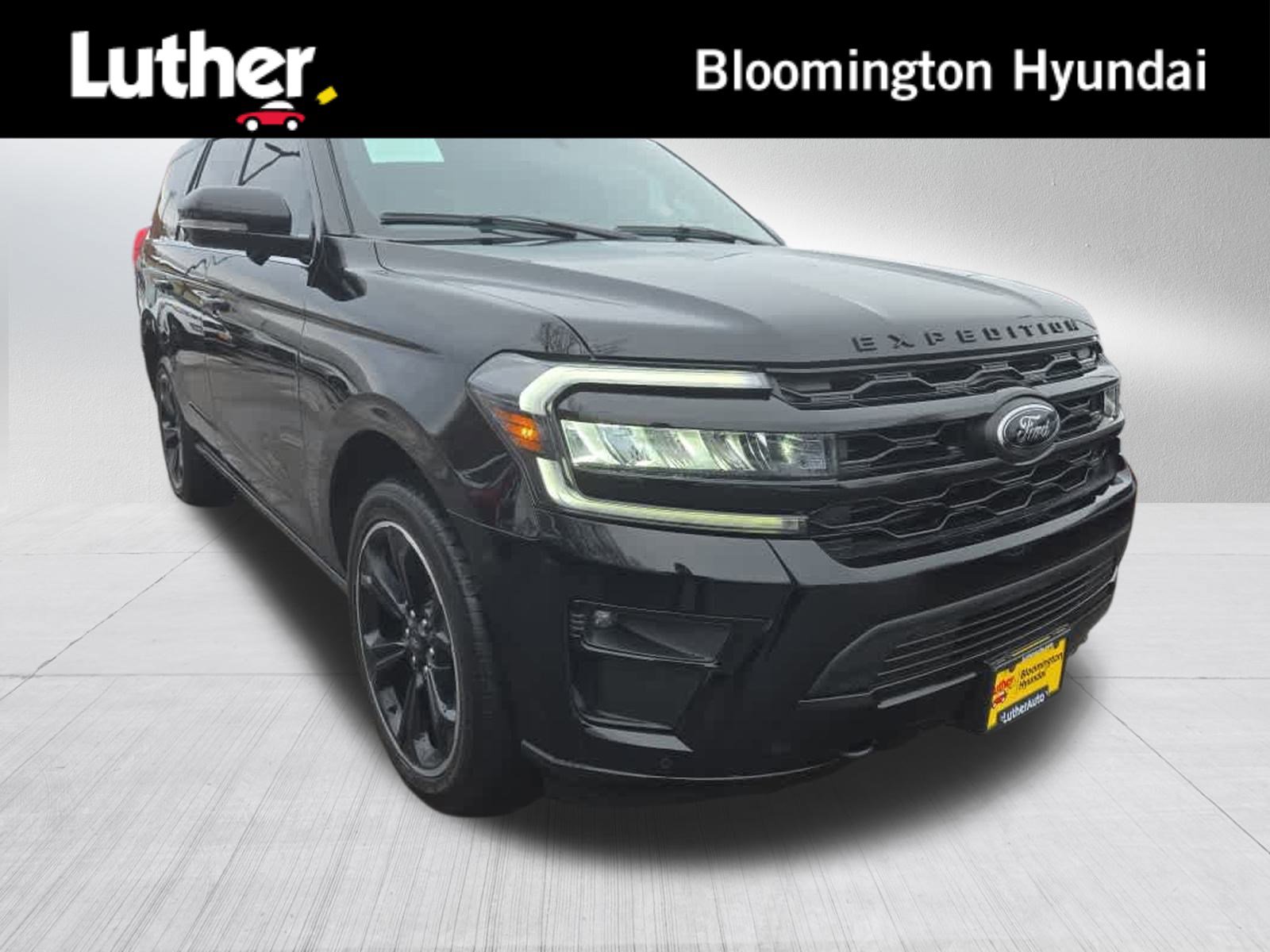 2023 Ford Expedition Limited's photo