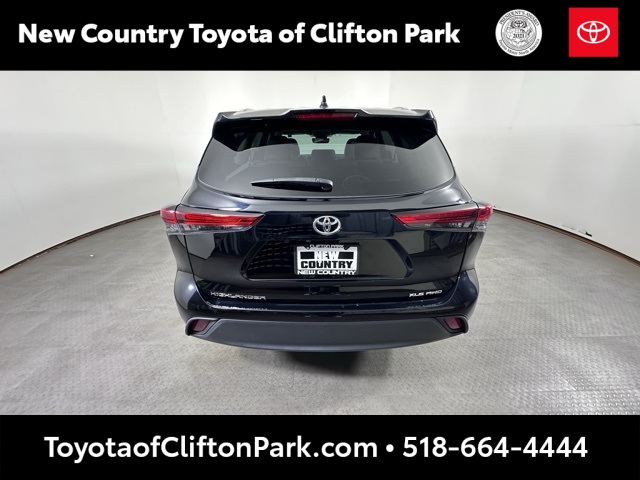 2022 Toyota Highlander XLE photo 4
