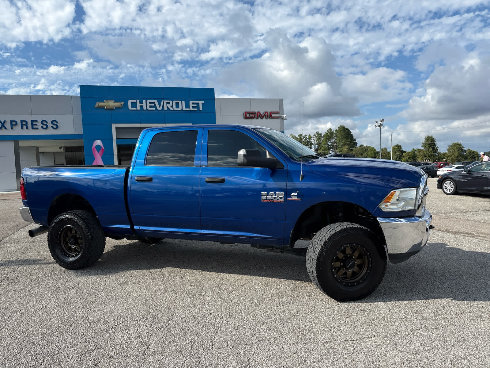 2016 Ram 2500 Tradesman photo 2