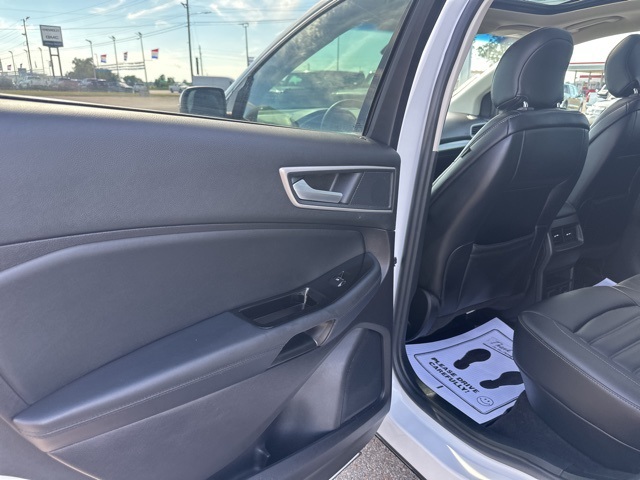 2019 Ford Edge SEL photo 25