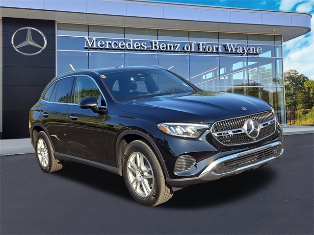 2025 Mercedes-Benz GLC Base's photo