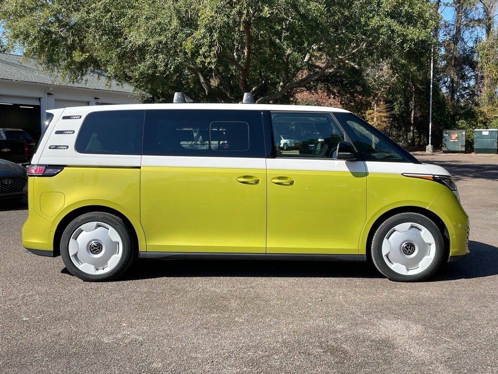 2025 Volkswagen ID. Buzz photo 2