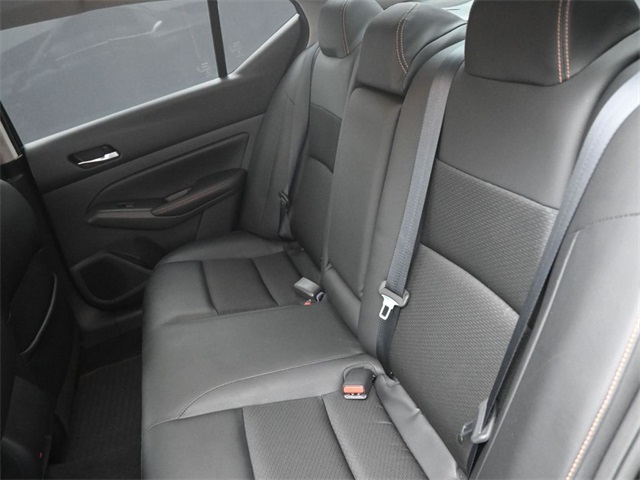2021 Nissan Altima 2.5 SR photo 12