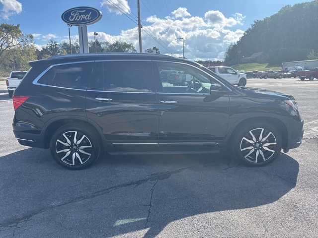 2022 Honda Pilot Touring photo 3