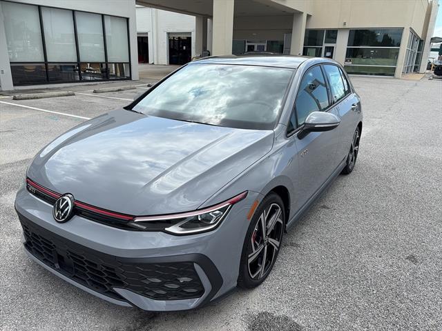2025 Volkswagen Golf GTI SE photo 3