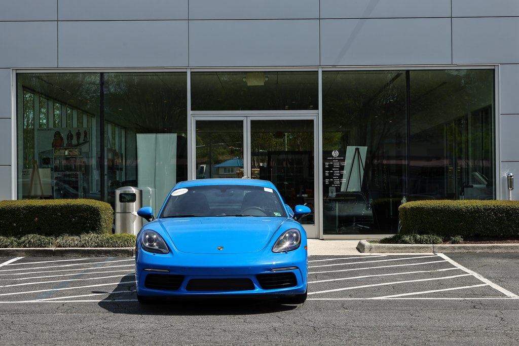 2025 Porsche Cayman Base photo 10
