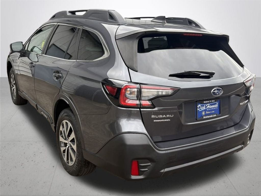 2022 Subaru Outback Premium photo 9