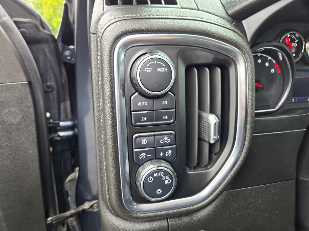 2021 Chevrolet Silverado 1500 RST photo 22