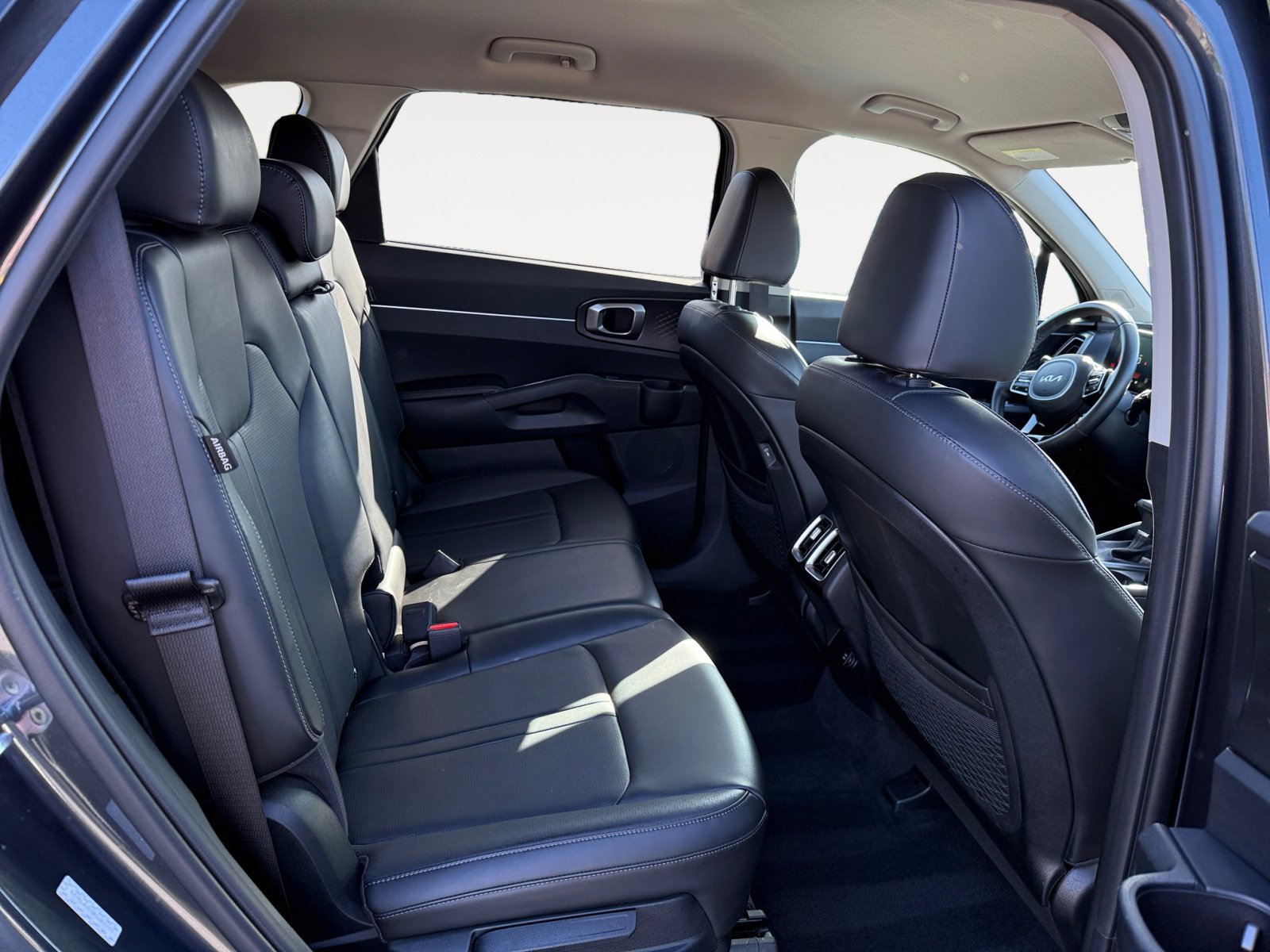 2024 Kia Sorento S photo 17