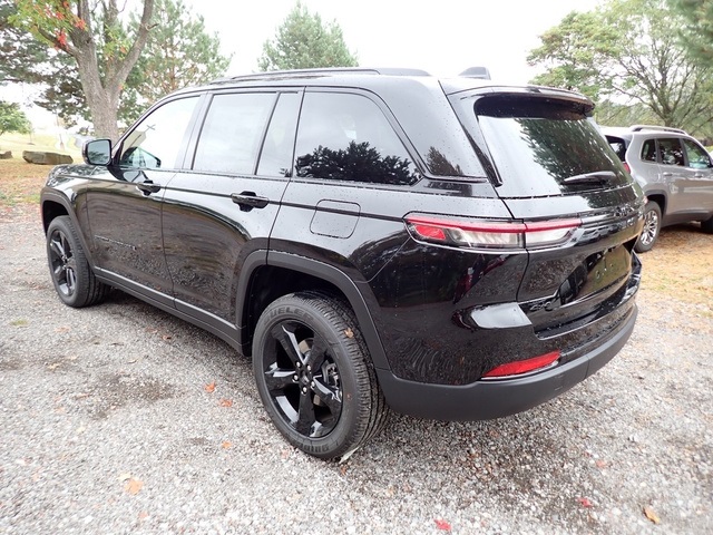 2025 Jeep Grand Cherokee Altitude X photo 3