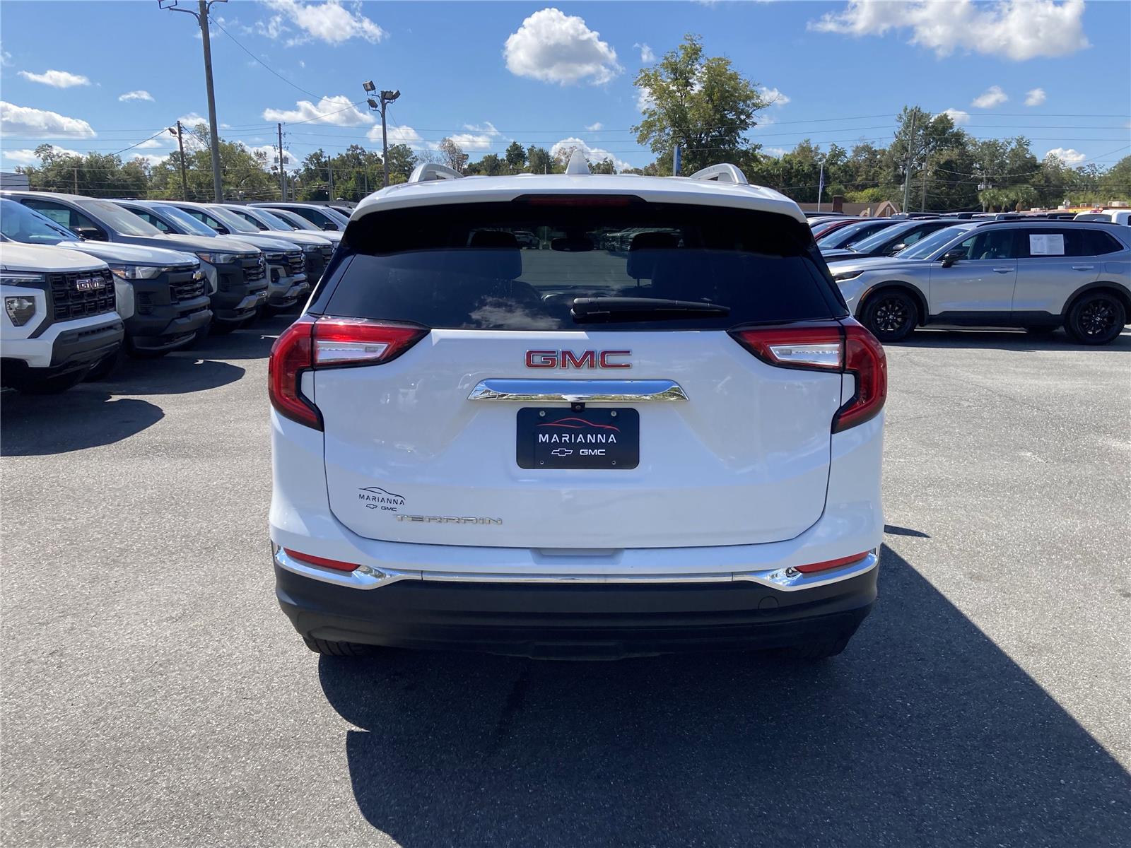 2024 Gmc Terrain SLT photo 4