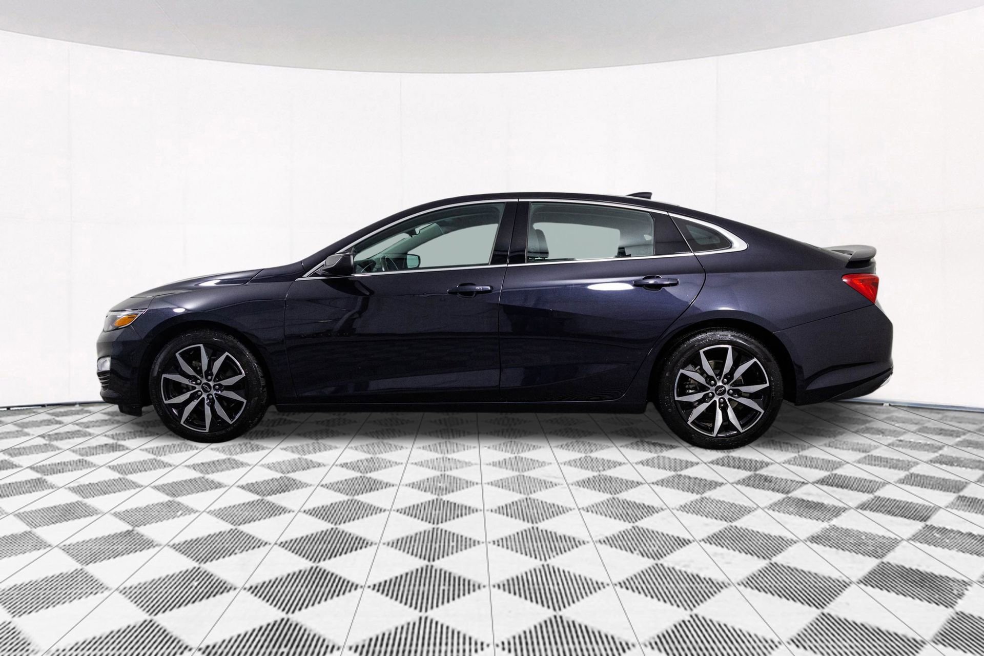 2022 Chevrolet Malibu RS photo 3