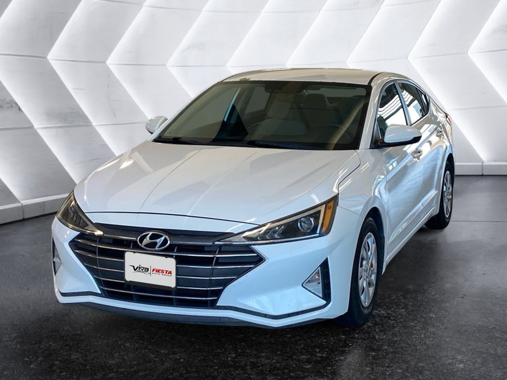 2019 Hyundai Elantra SE photo 3