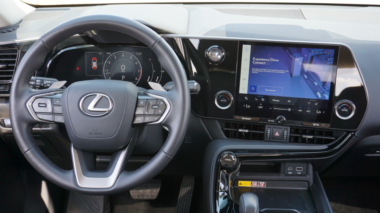 2025 Lexus NX Premium photo 28