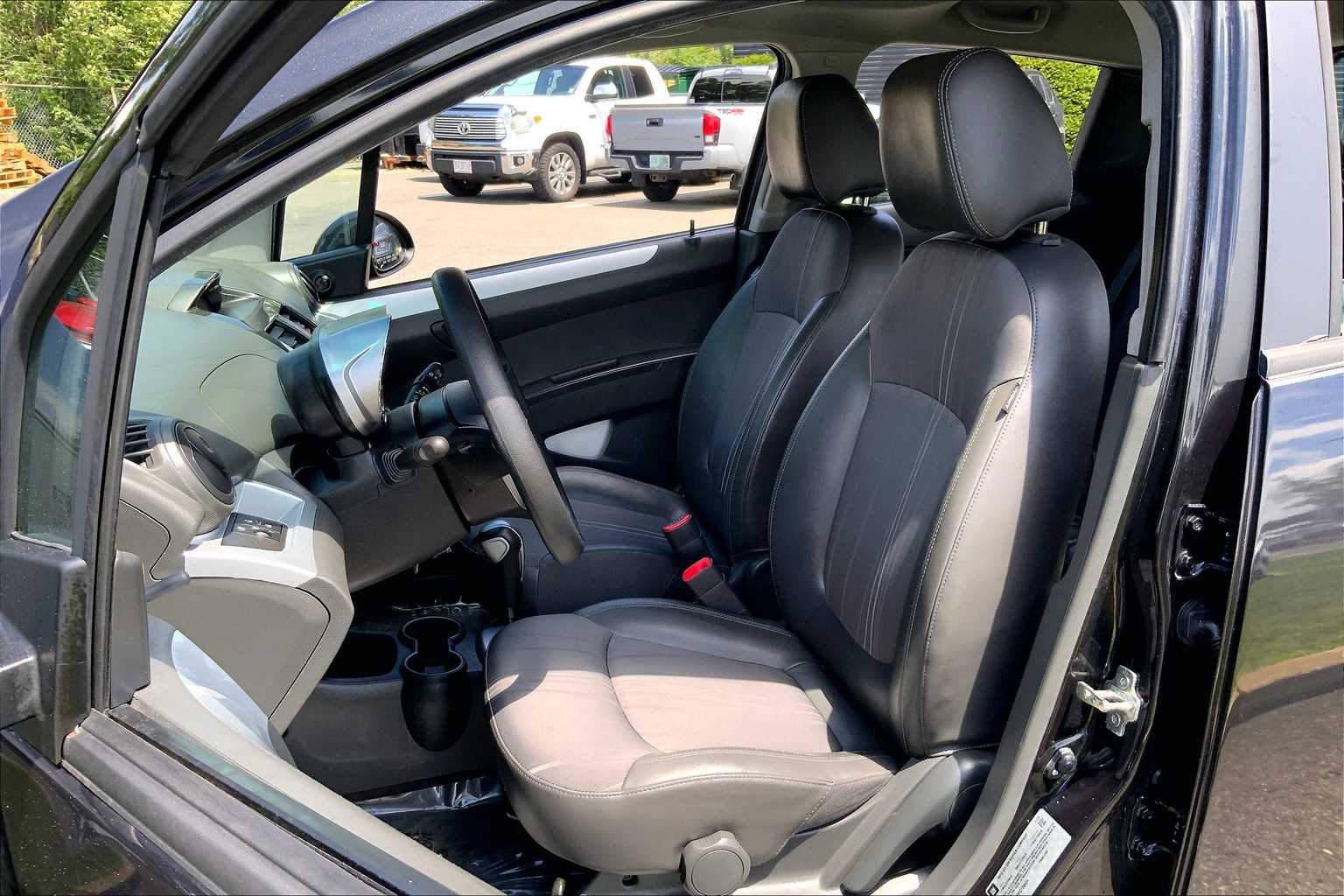 2015 Chevrolet Spark LS photo 7