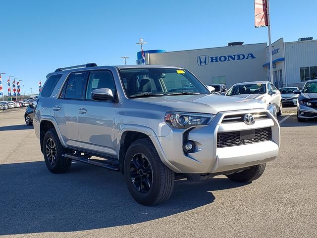 2024 Toyota 4Runner SR5 photo 3