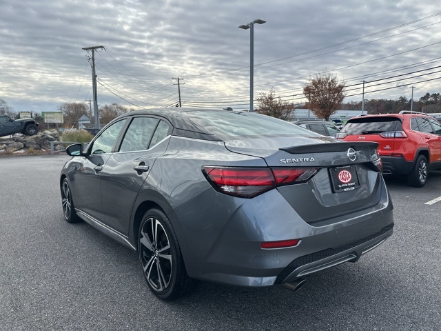2022 Nissan Sentra SR photo 3
