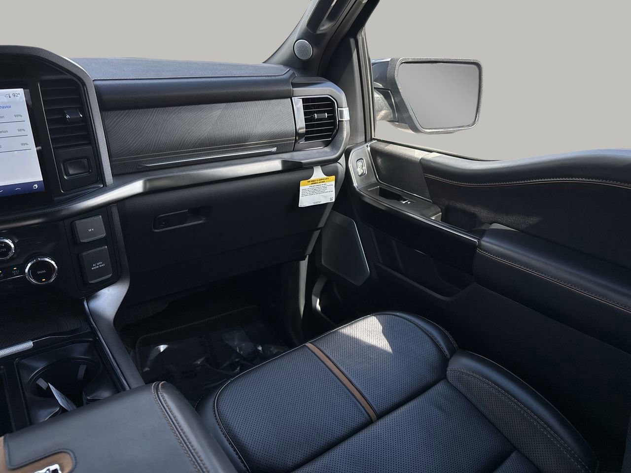 2023 Ford F-150 Platinum photo 13