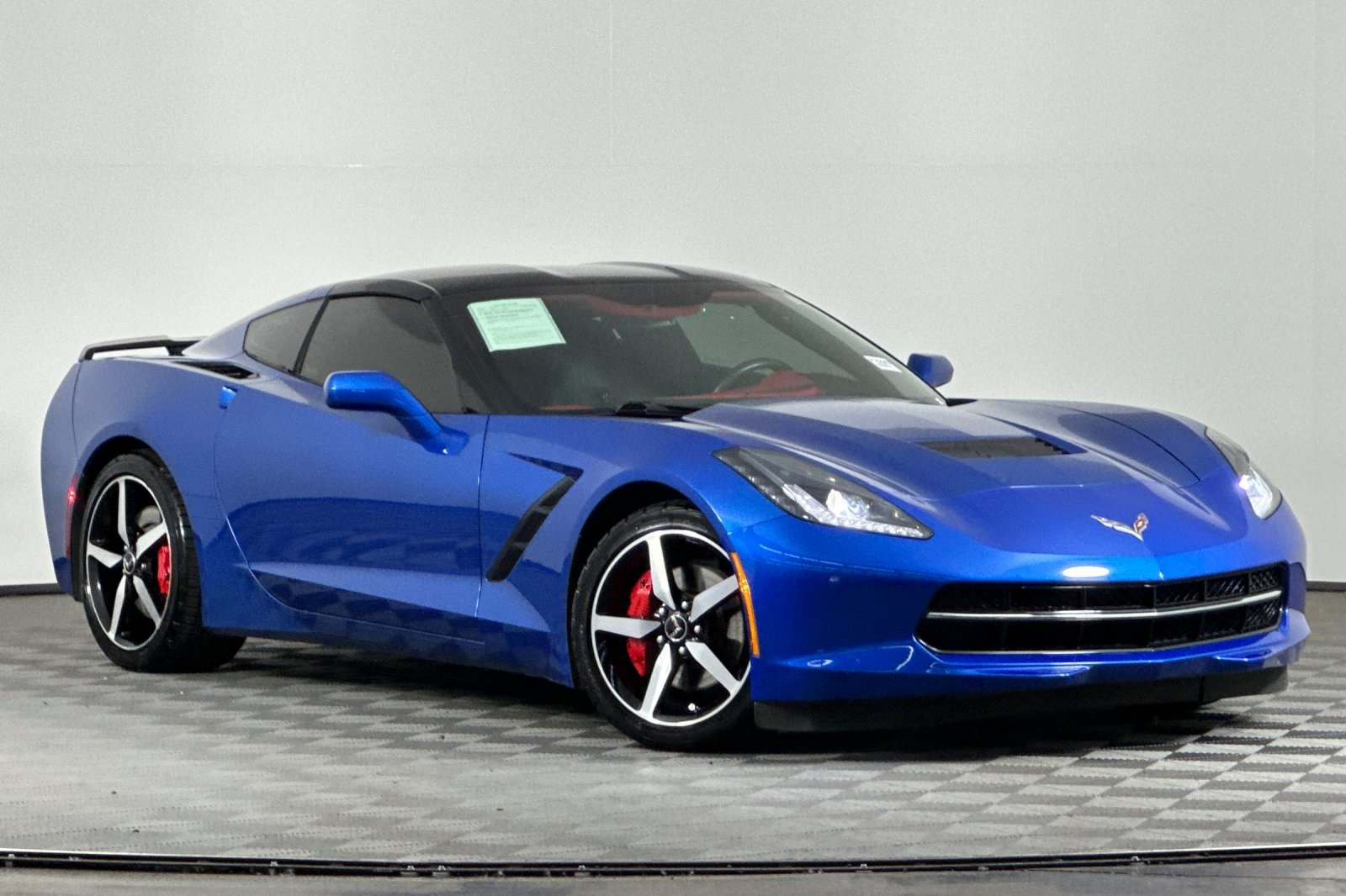 2015 Chevrolet Corvette Stingray 2LT photo 2