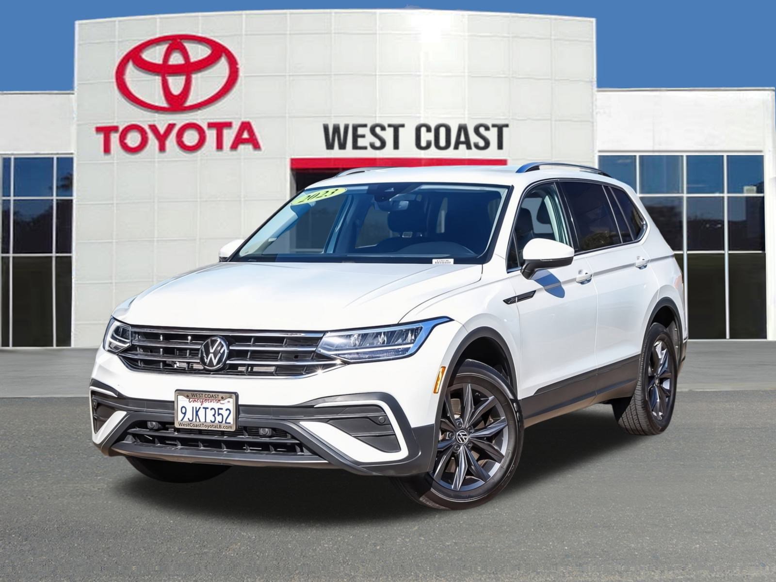 2023 Volkswagen Tiguan SE