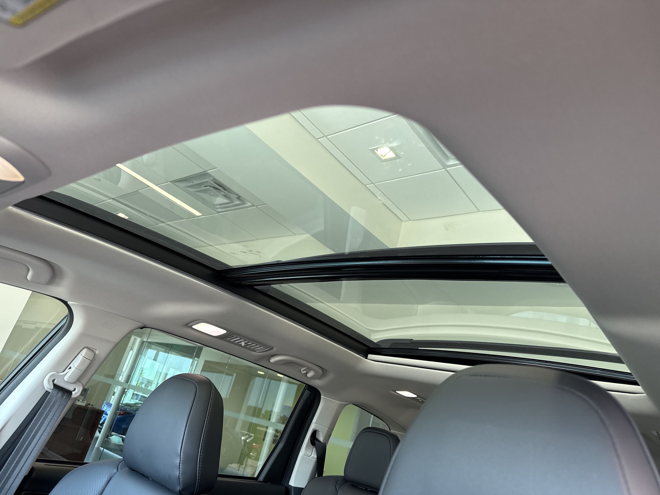 2025 Subaru Ascent Limited photo 17