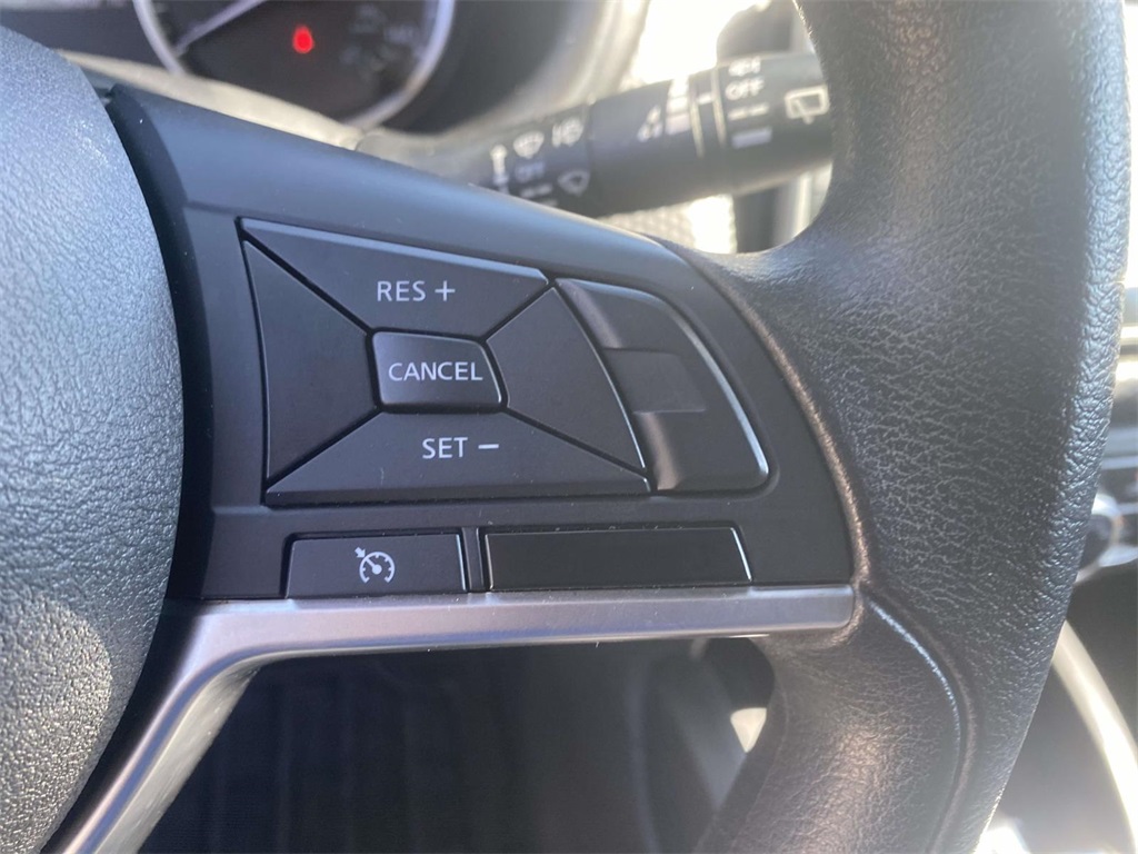 2020 Nissan Kicks S photo 25